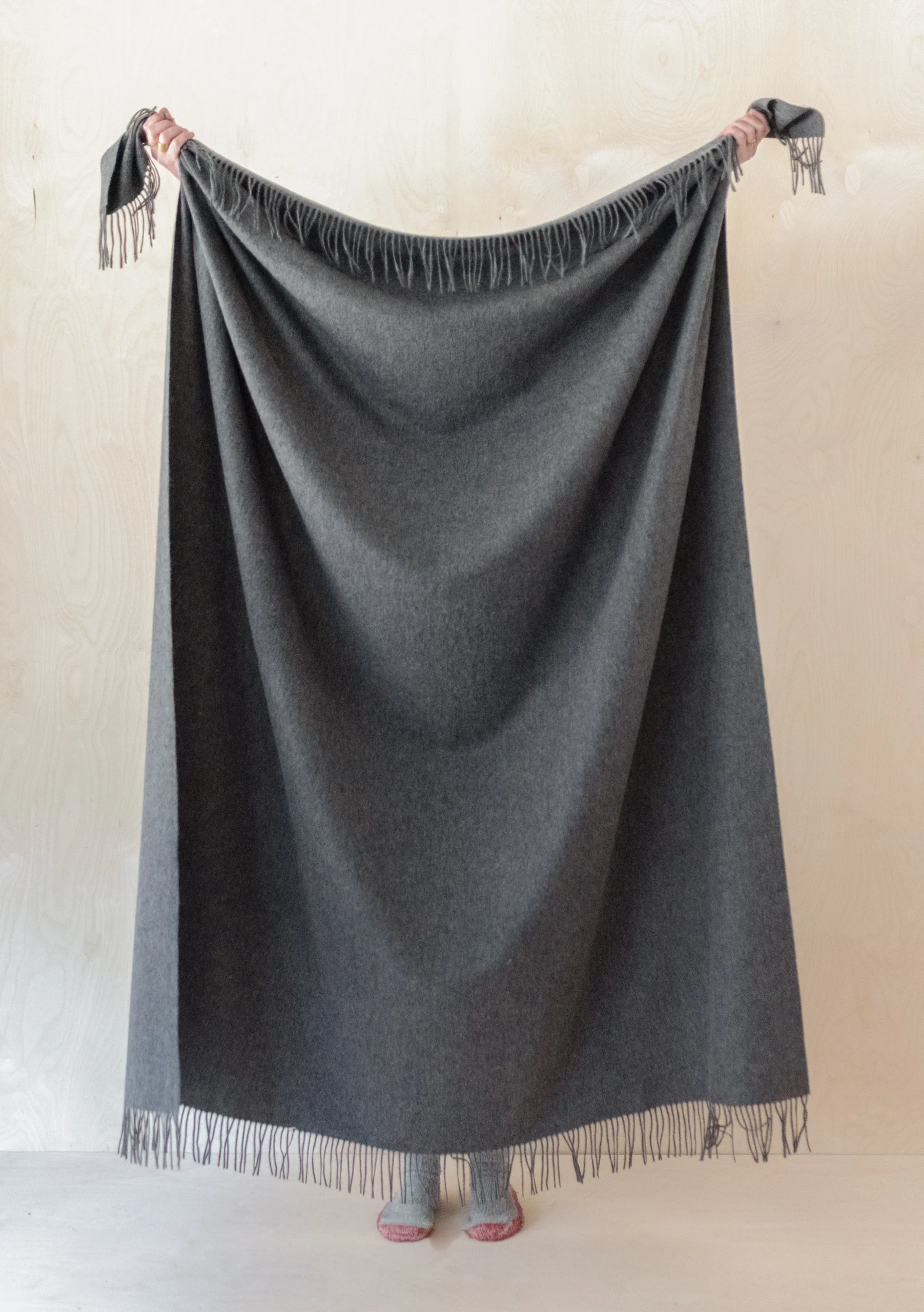 Cashmere Blanket in Charcoal Melange - Image 4
