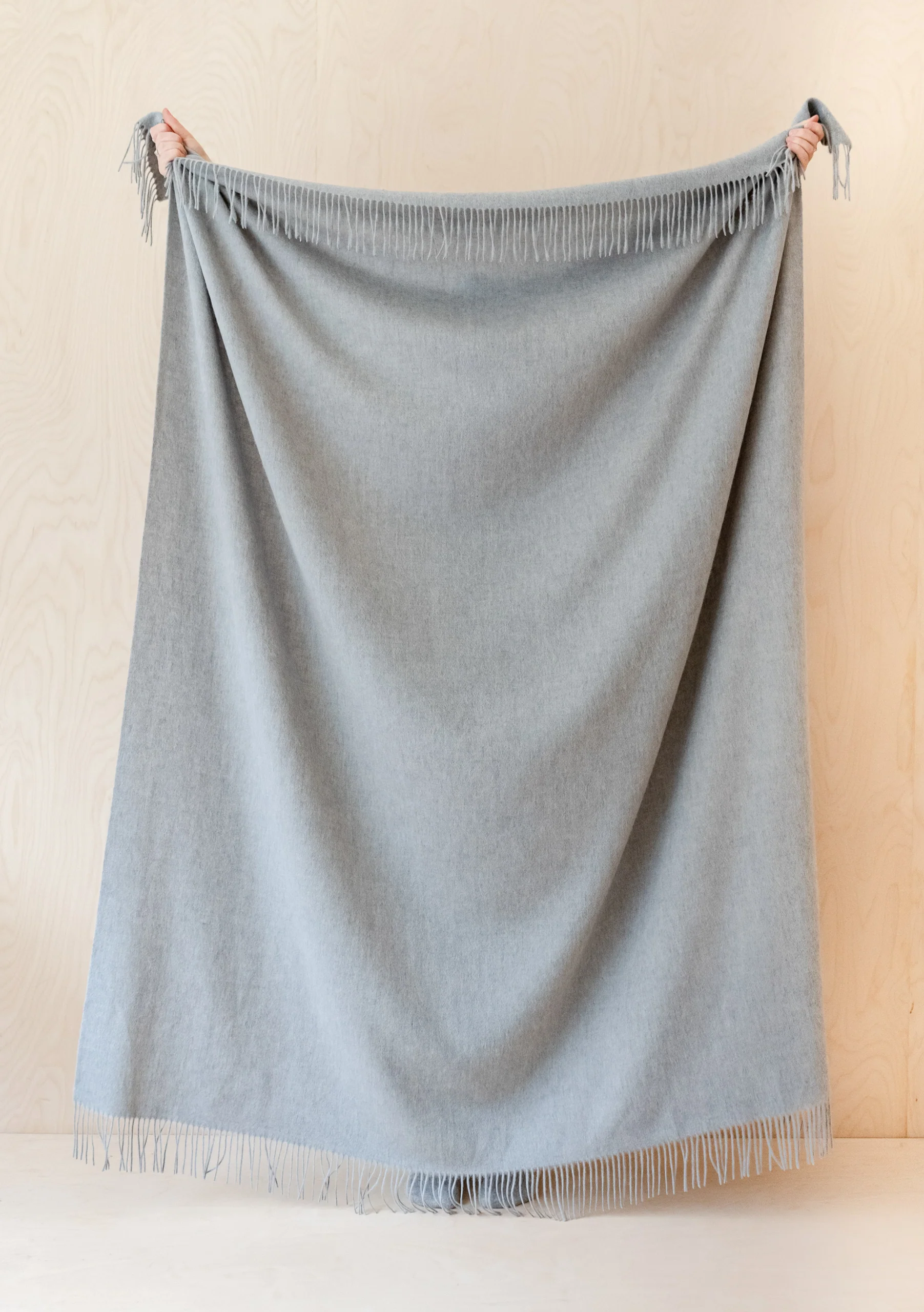 Cashmere Blanket in Light Grey Melange - Image 3