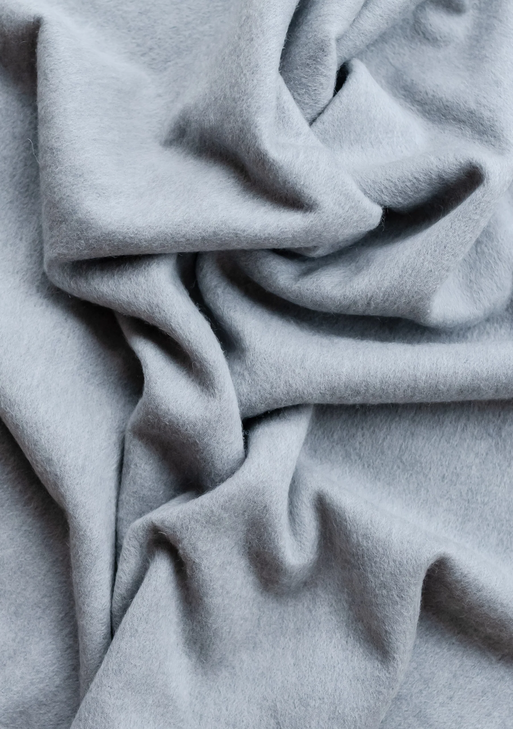 Cashmere Blanket in Light Grey Melange - Image 4
