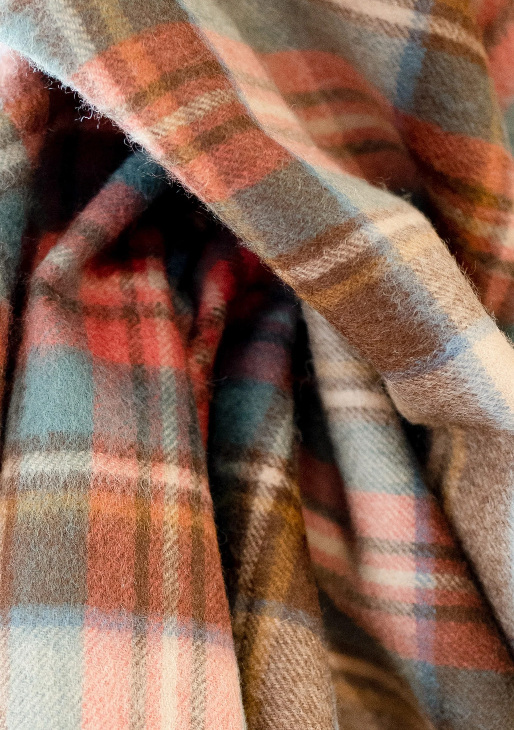 Cashmere Blanket in Stewart Dress Antique Tartan - Image 4