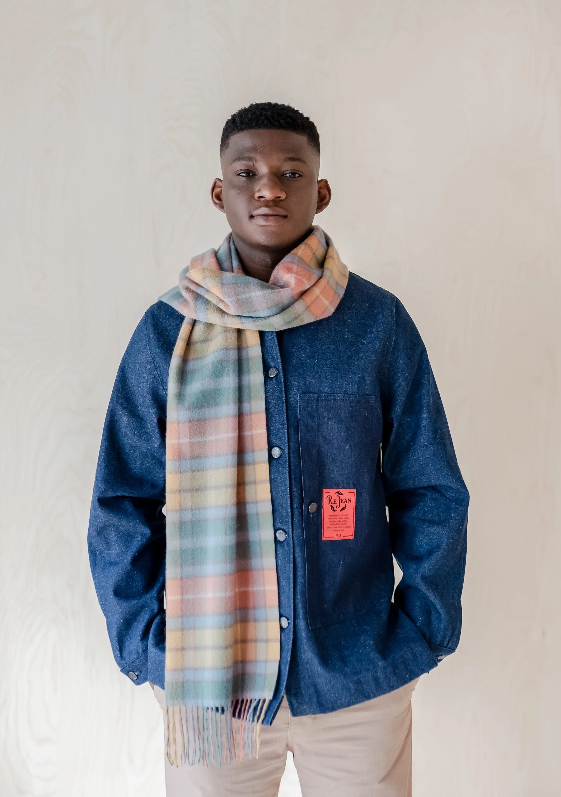 Men's Cashmere Scarf in Buchanan Antique Tartan - Image 3