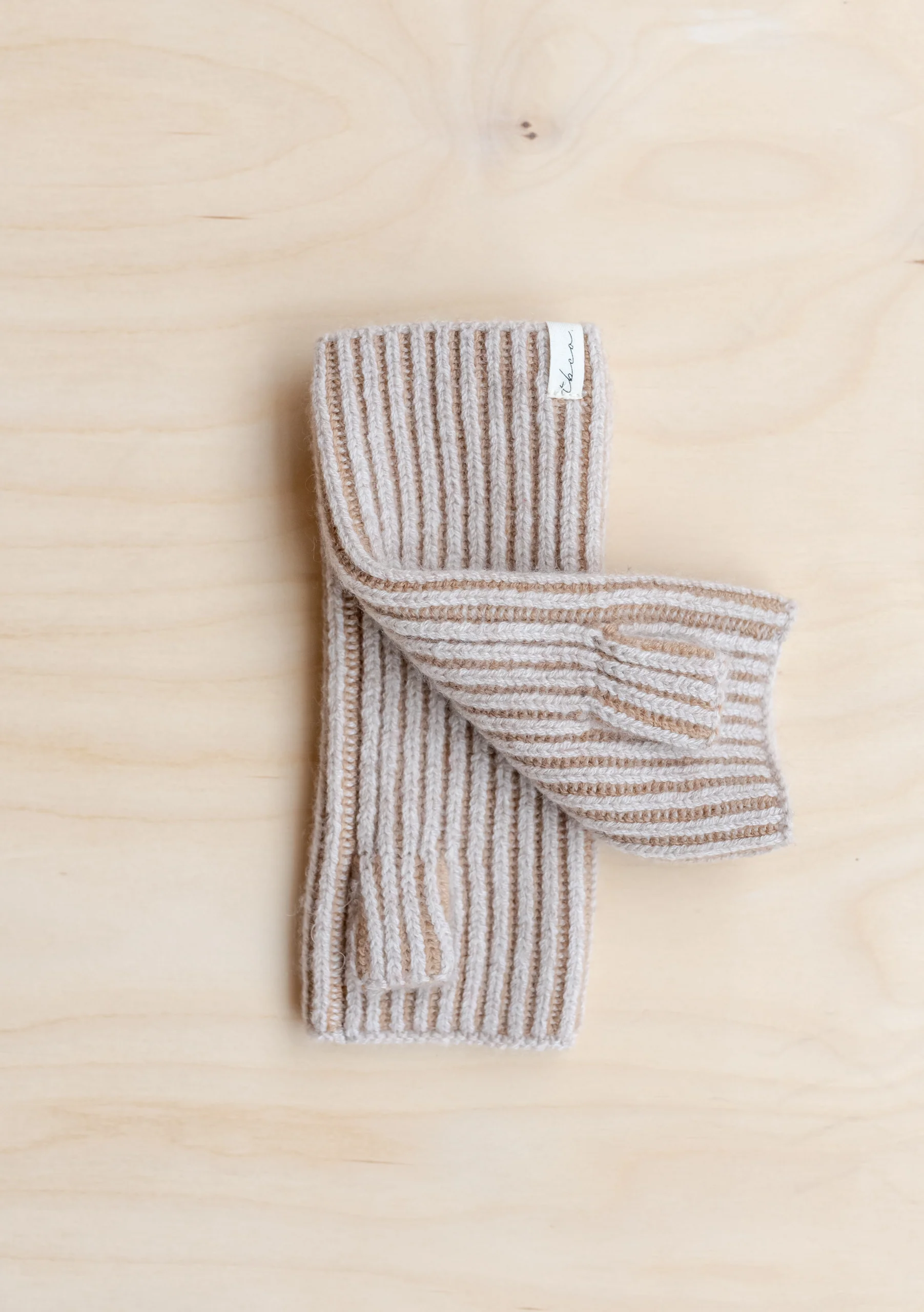 Cashmere & Merino Wrist Warmers in Oatmeal Two-Tone