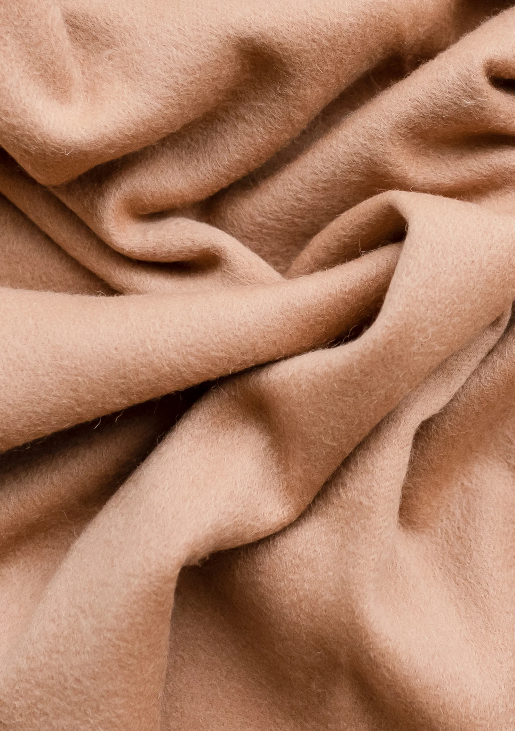 Cashmere Small Blanket in Camel - Image 2