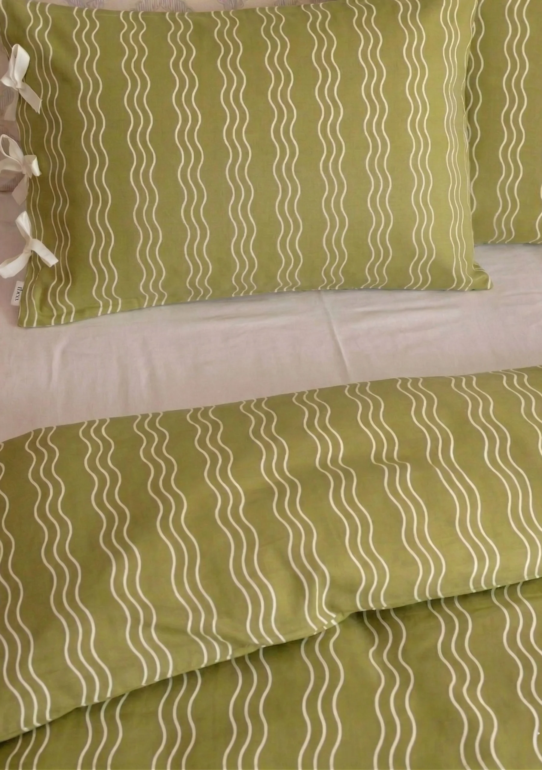 Cotton Duvet Cover in Olive Wave - Image 3