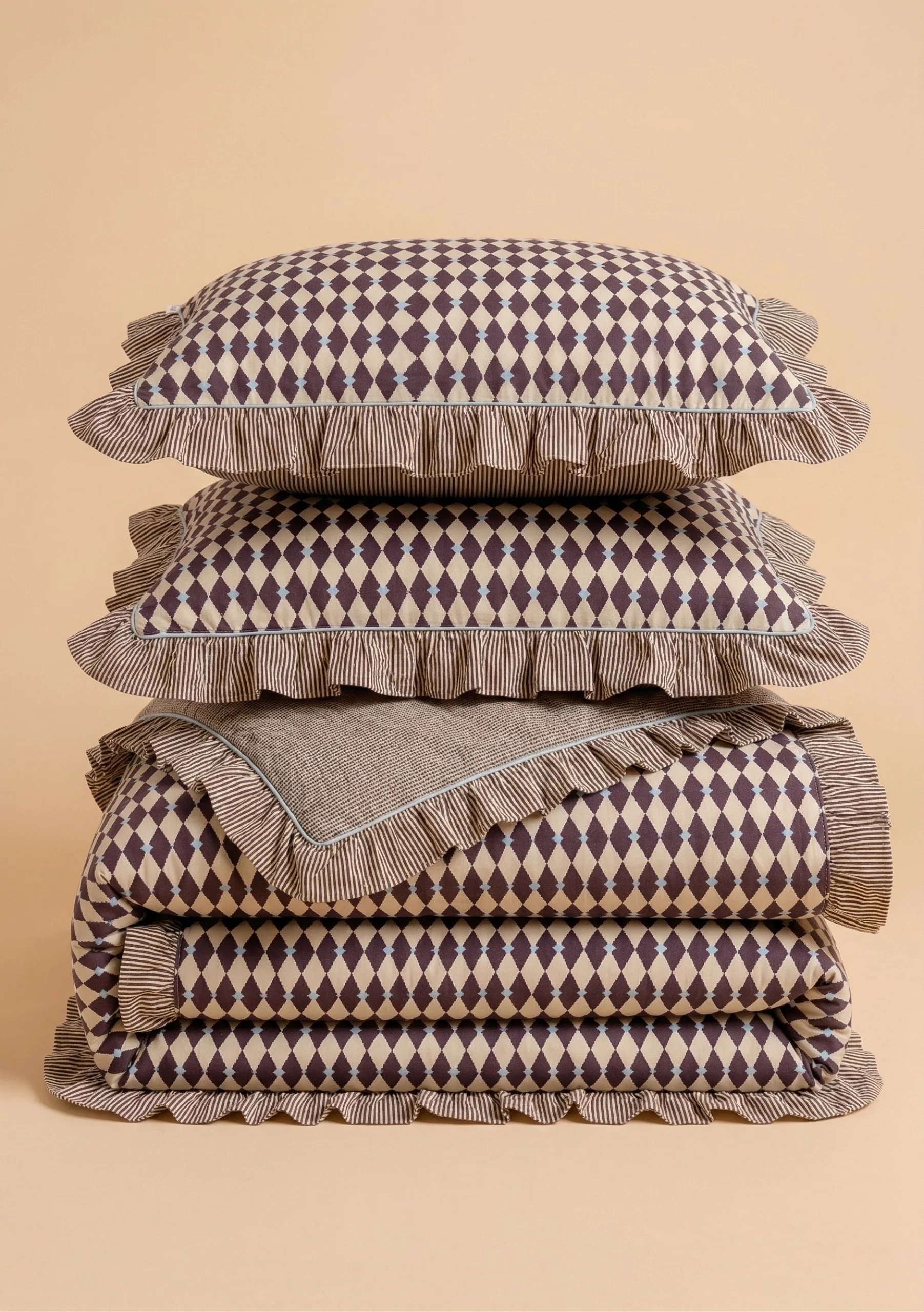 Pair of Cotton Pillowcases in Camel Harlequin - Image 4