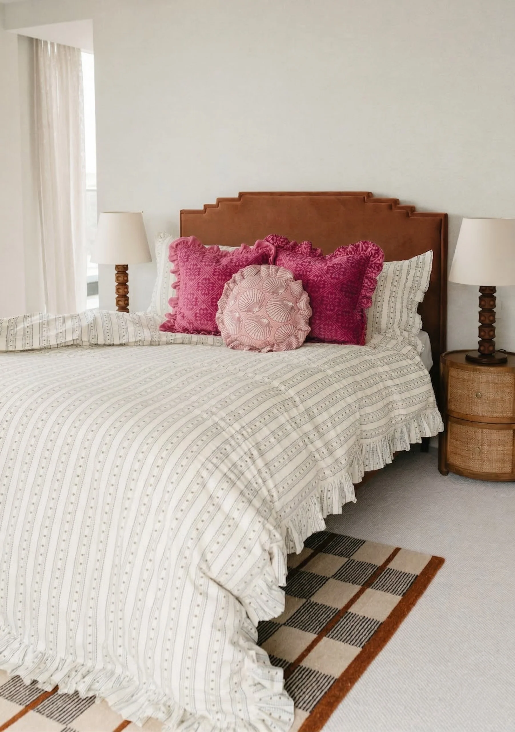 100% Cotton Bedding in Navy Ditsy Floral - Image 5