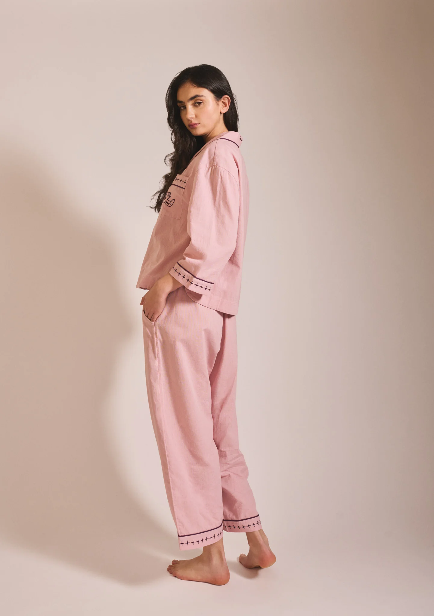 Cropped Cotton & Linen Pyjamas in Pink - Image 4