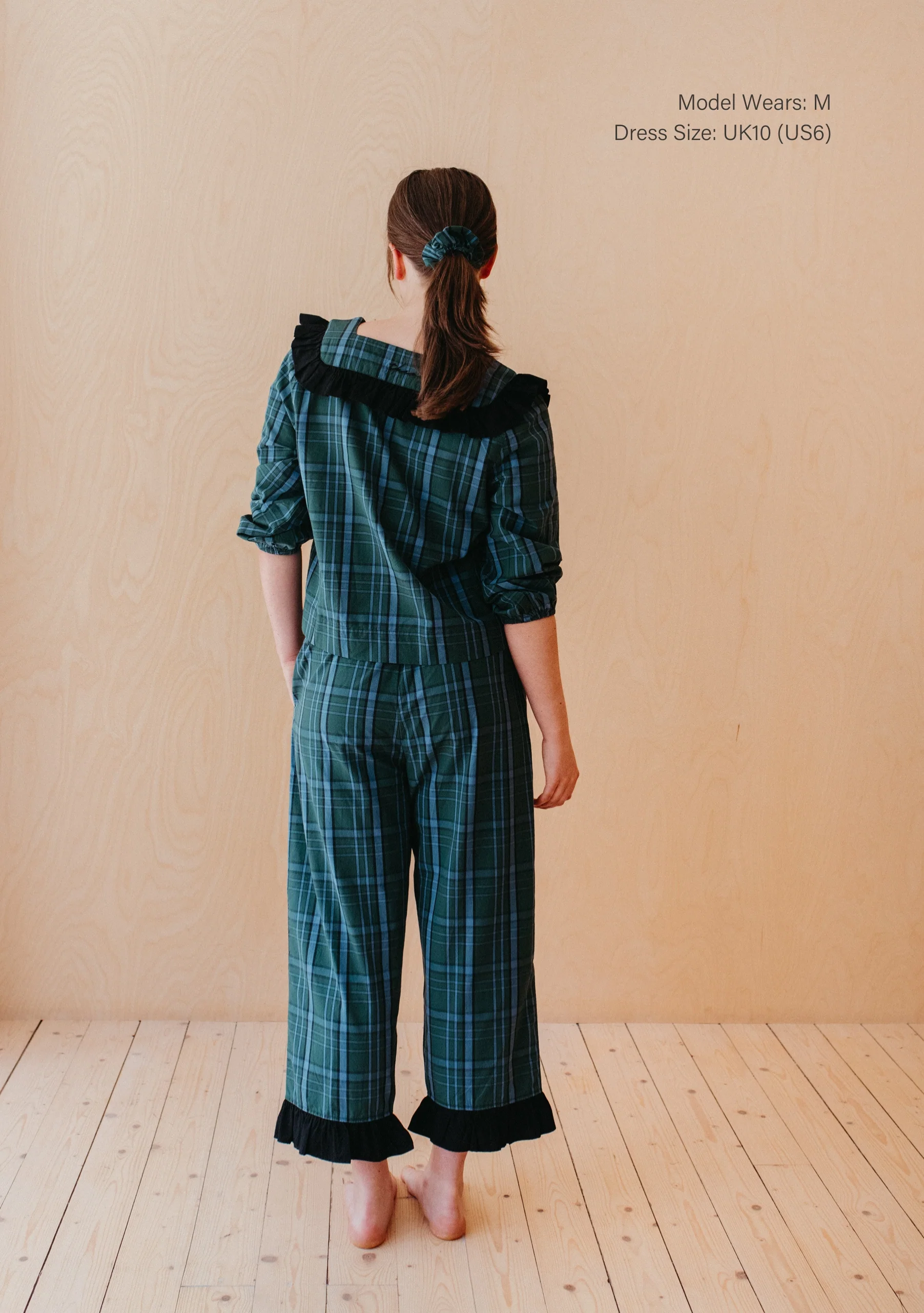 Cropped Cotton Pyjamas in Green Tartan - Image 3