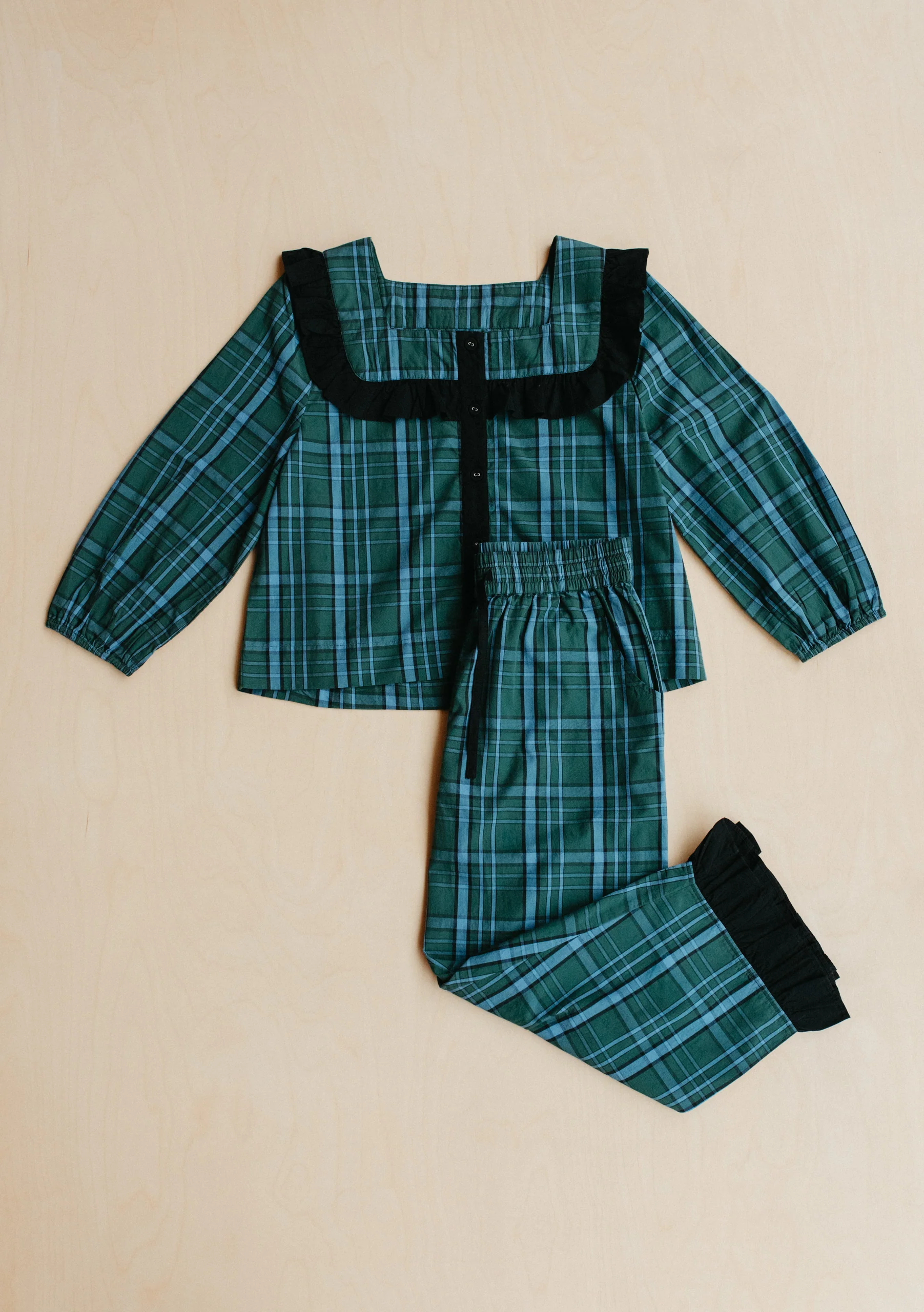 Cropped Cotton Pyjamas in Green Tartan - Image 8