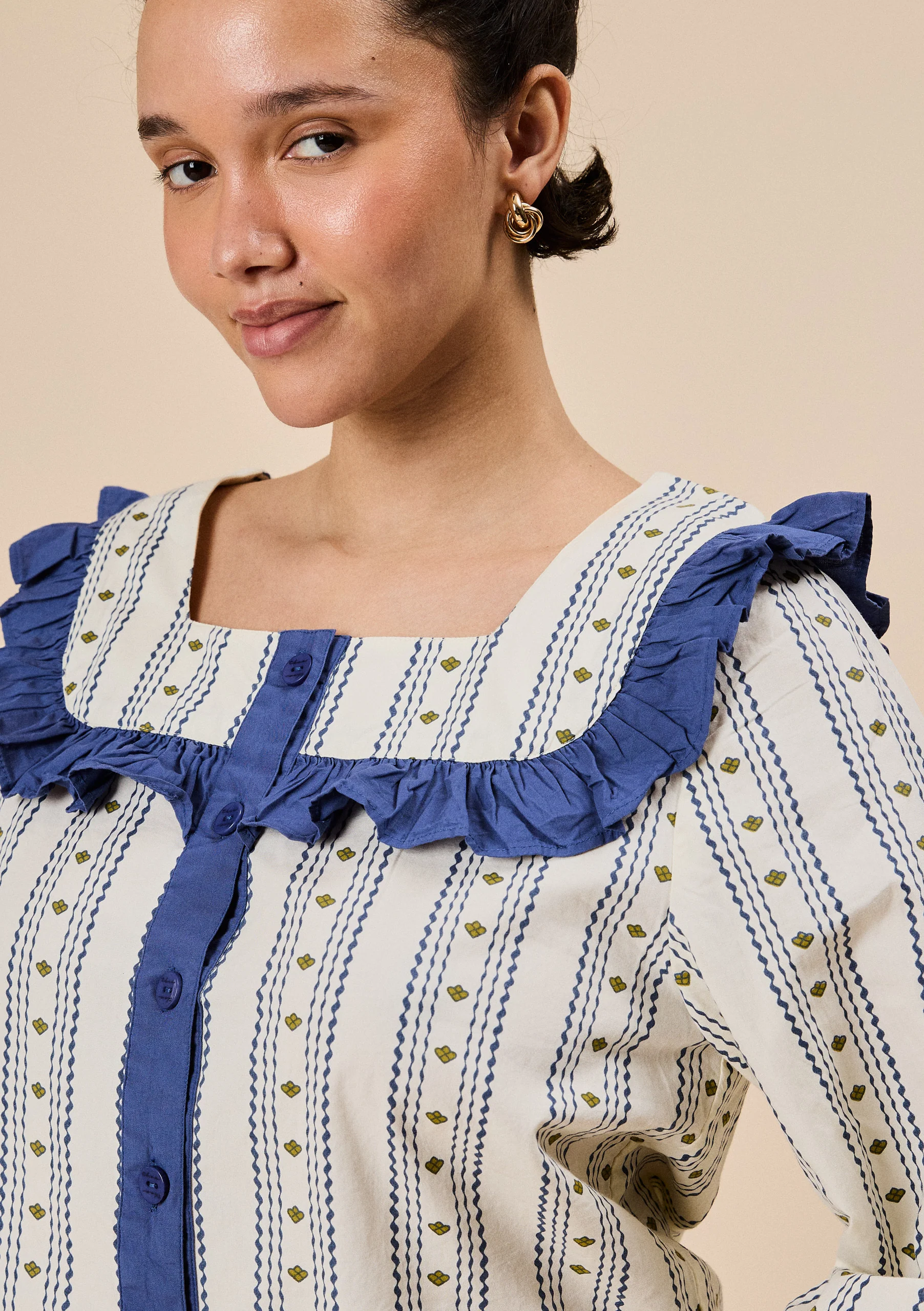 Cropped Cotton Pyjamas in Navy Ditsy Floral - Image 3