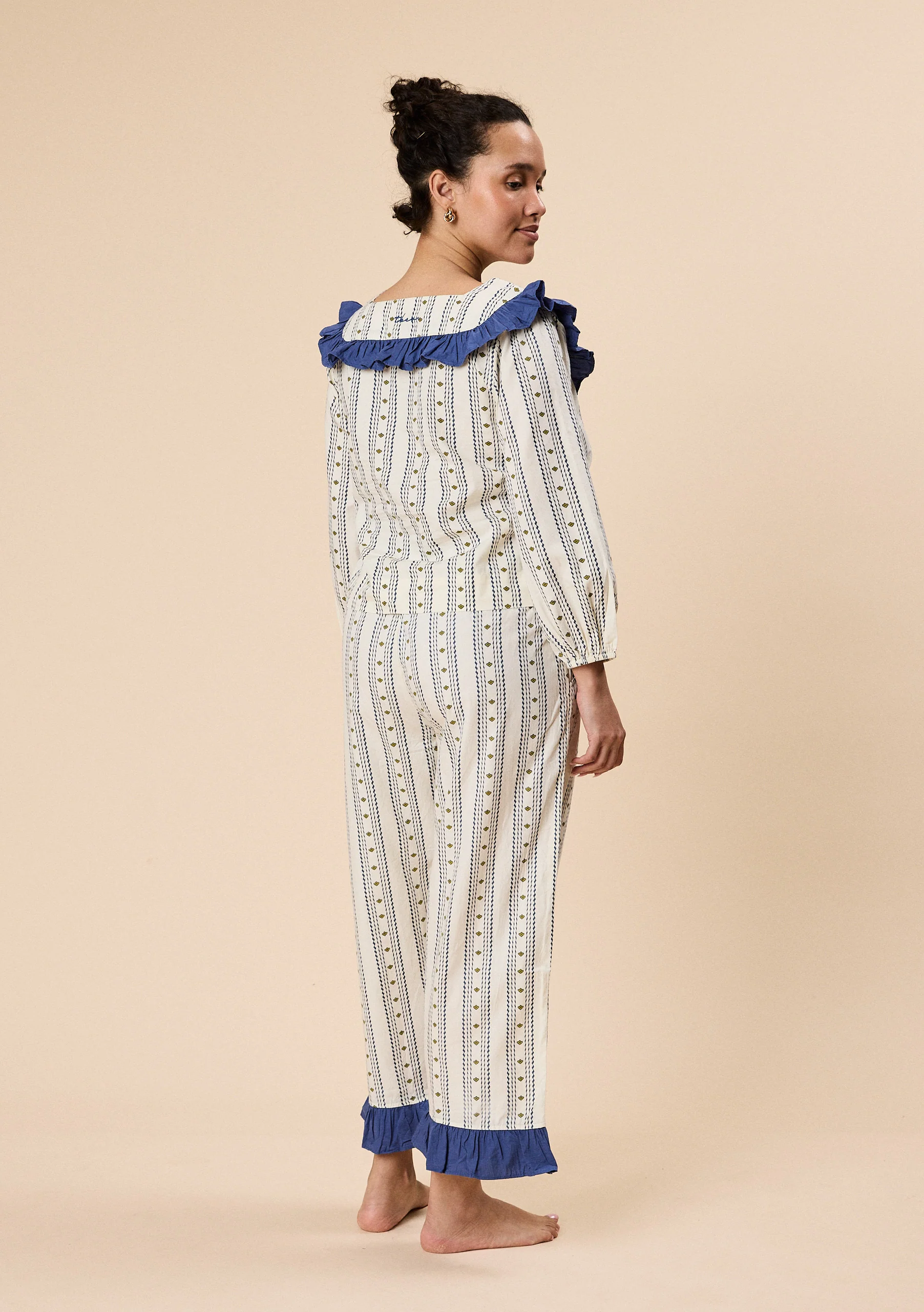 Cropped Cotton Pyjamas in Navy Ditsy Floral - Image 4