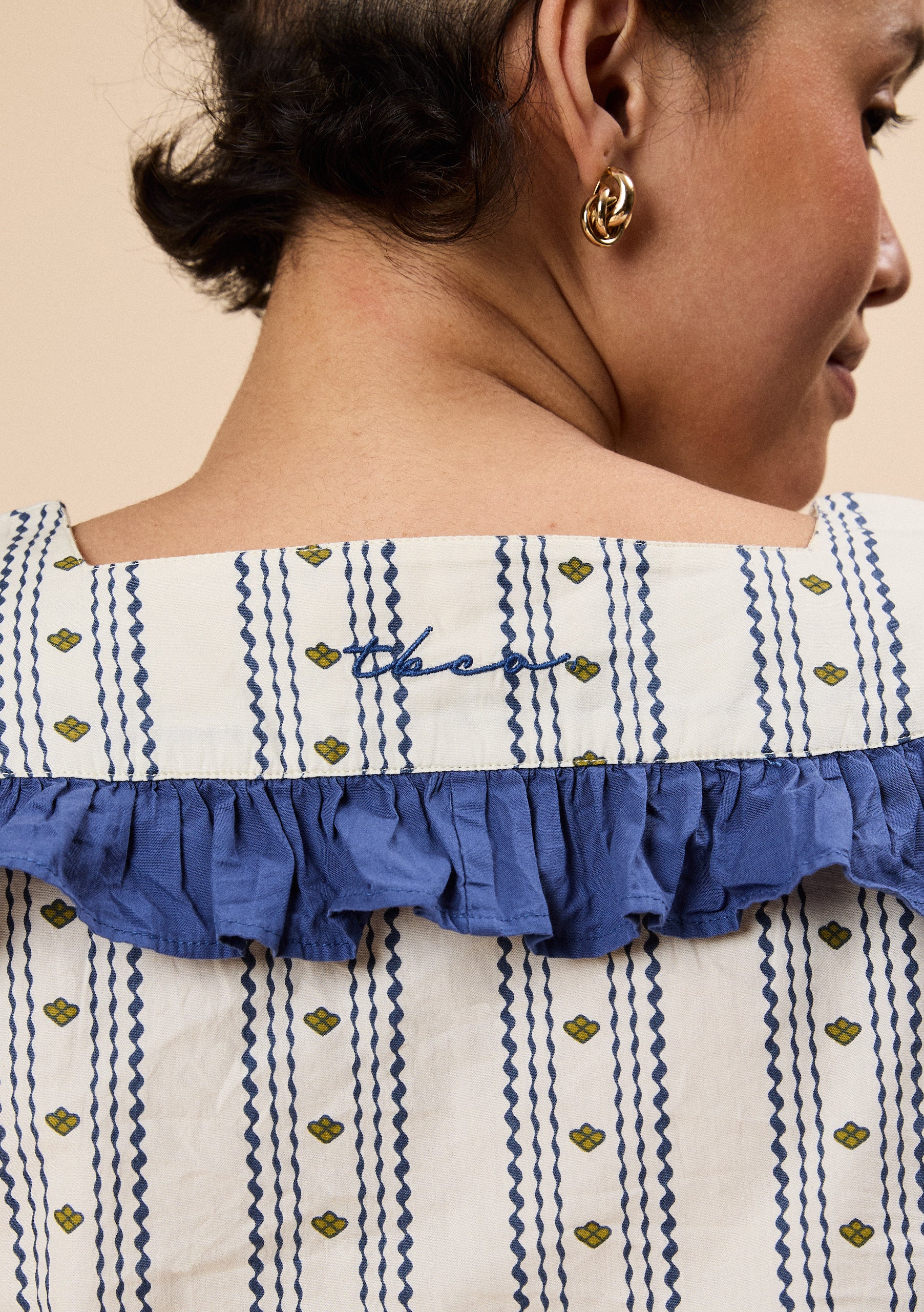Cropped Cotton Pyjamas in Navy Ditsy Floral - Image 5
