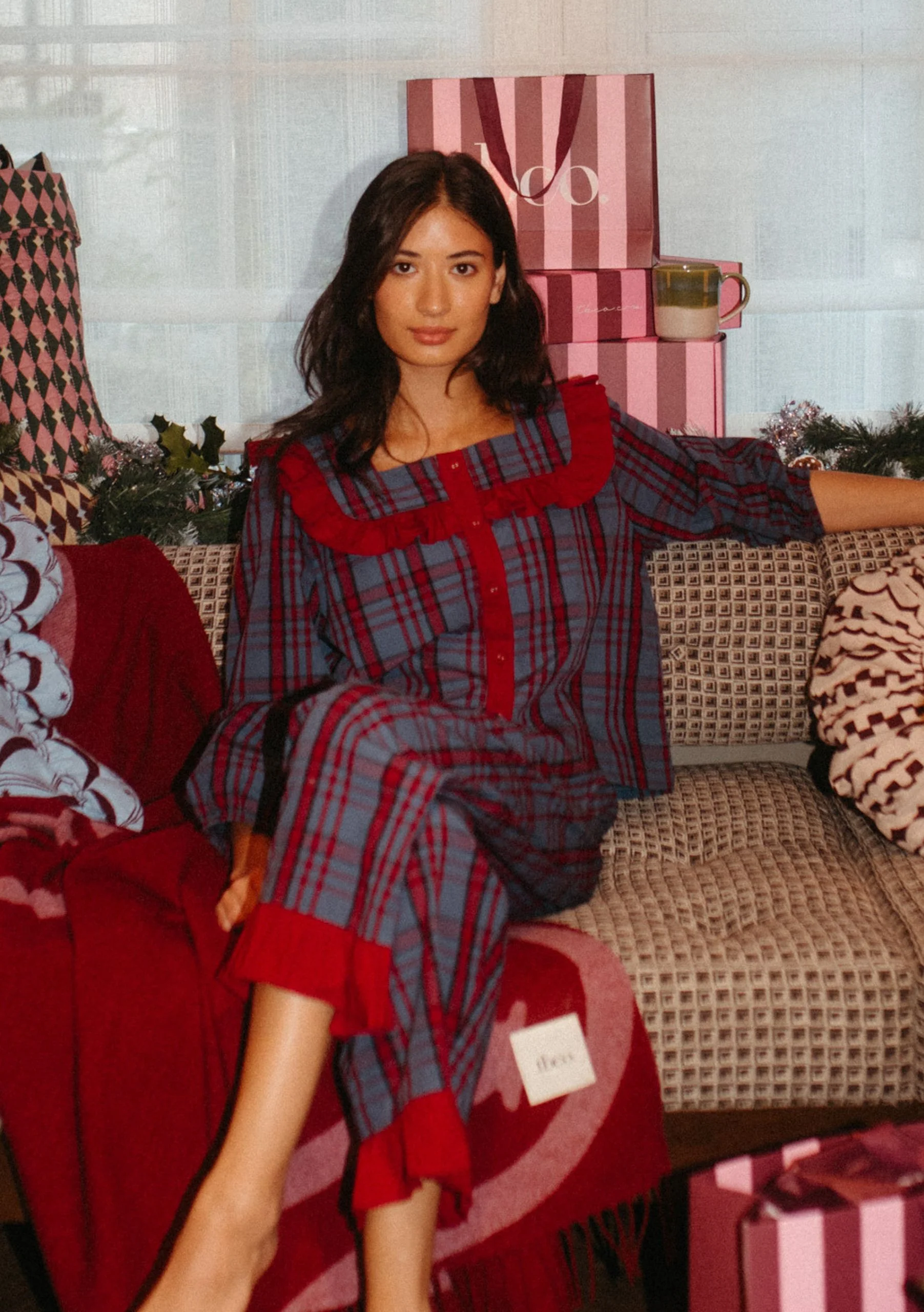 Cropped Cotton Pyjamas in Navy Tartan - Image 4