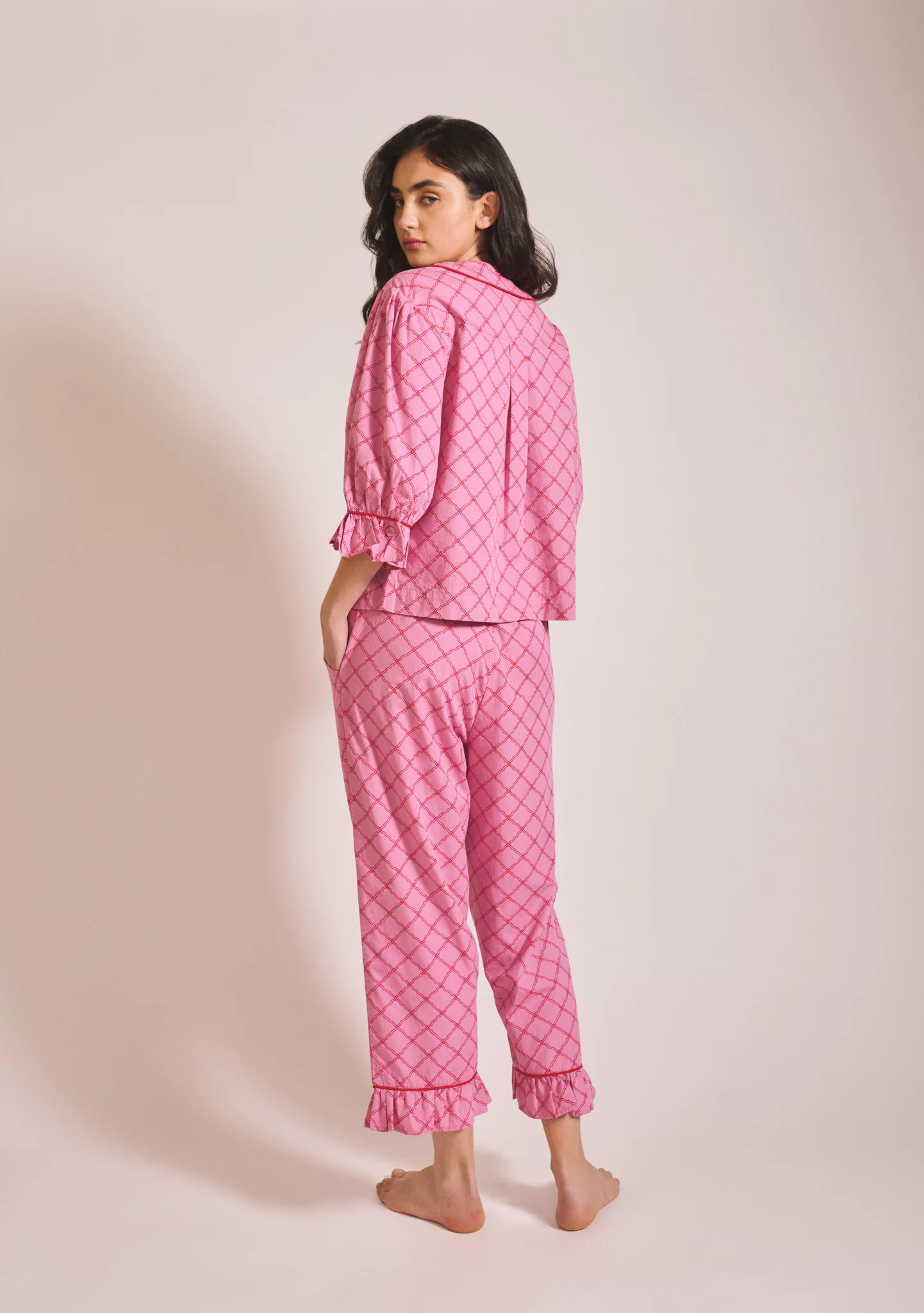 Cropped Cotton Pyjamas in Pink Lattice - Image 3