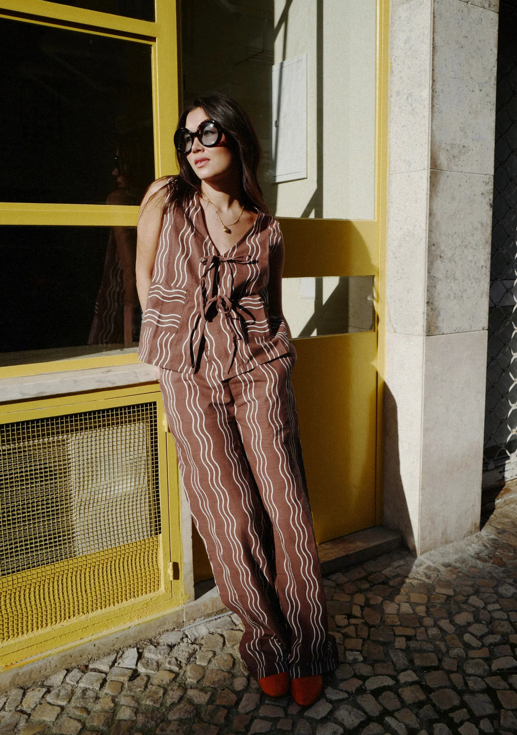 Cotton Trousers in Brown Wave