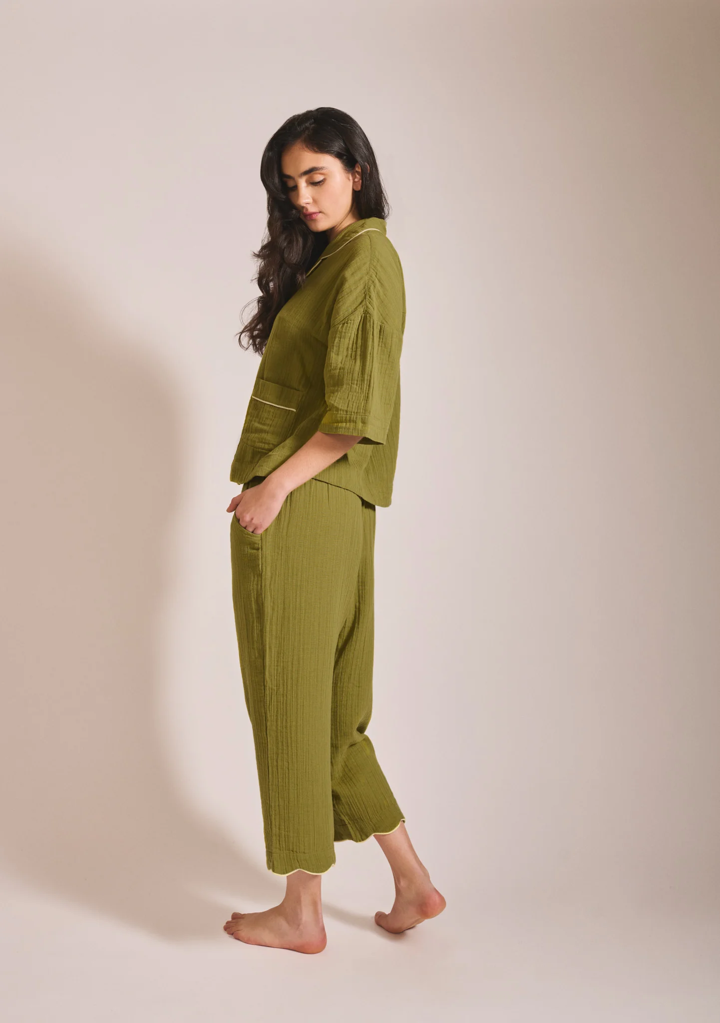 Cropped Cotton Pyjamas in Green - Image 3