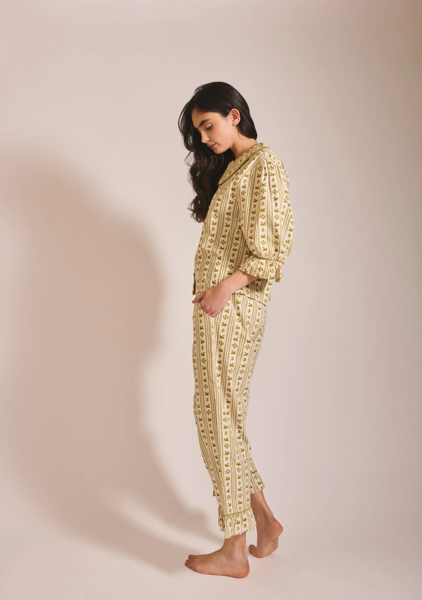 Cropped Cotton Pyjamas in Olive Swan - Image 3