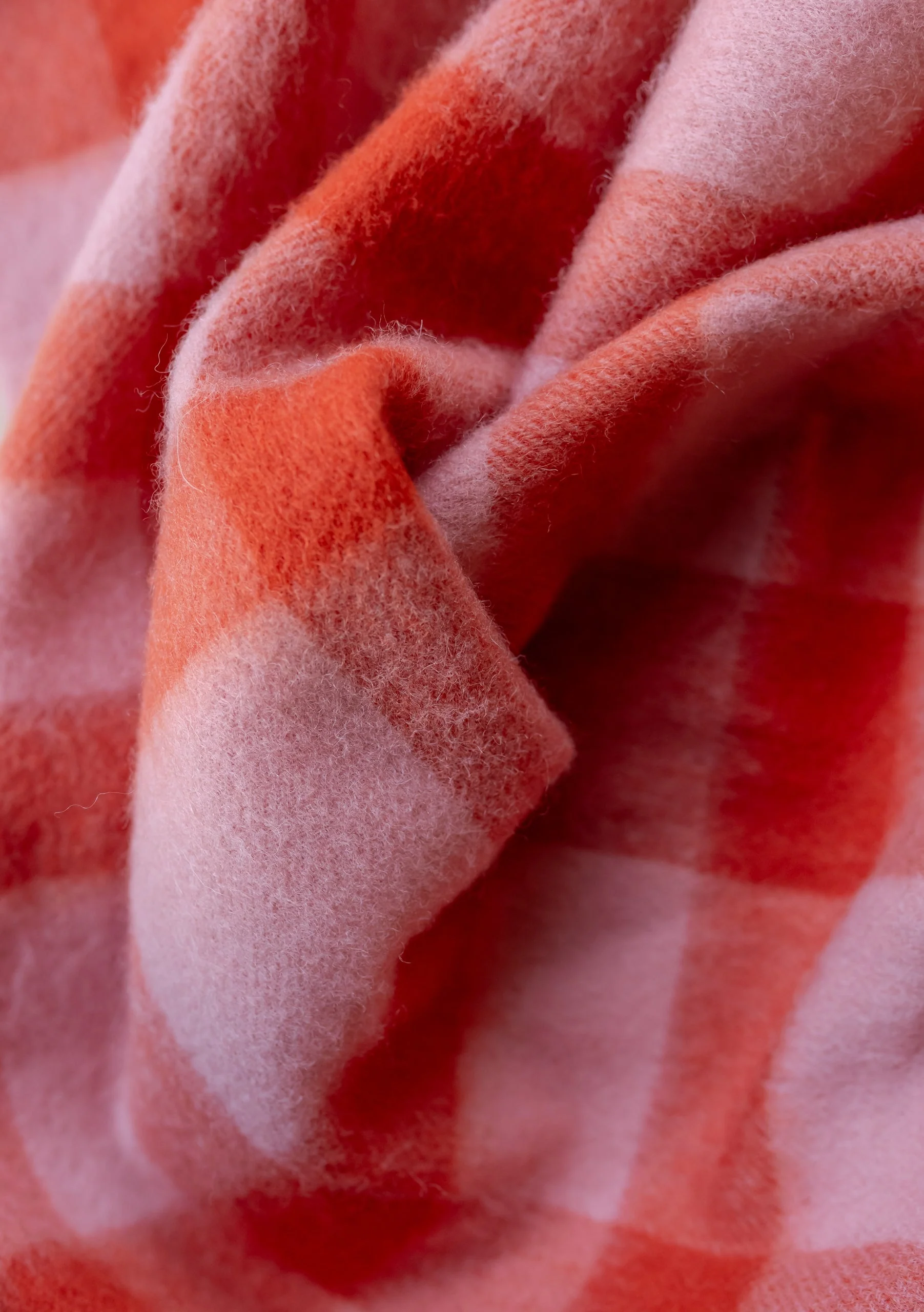 Lambswool Oversized Scarf in Pink Check - Image 4