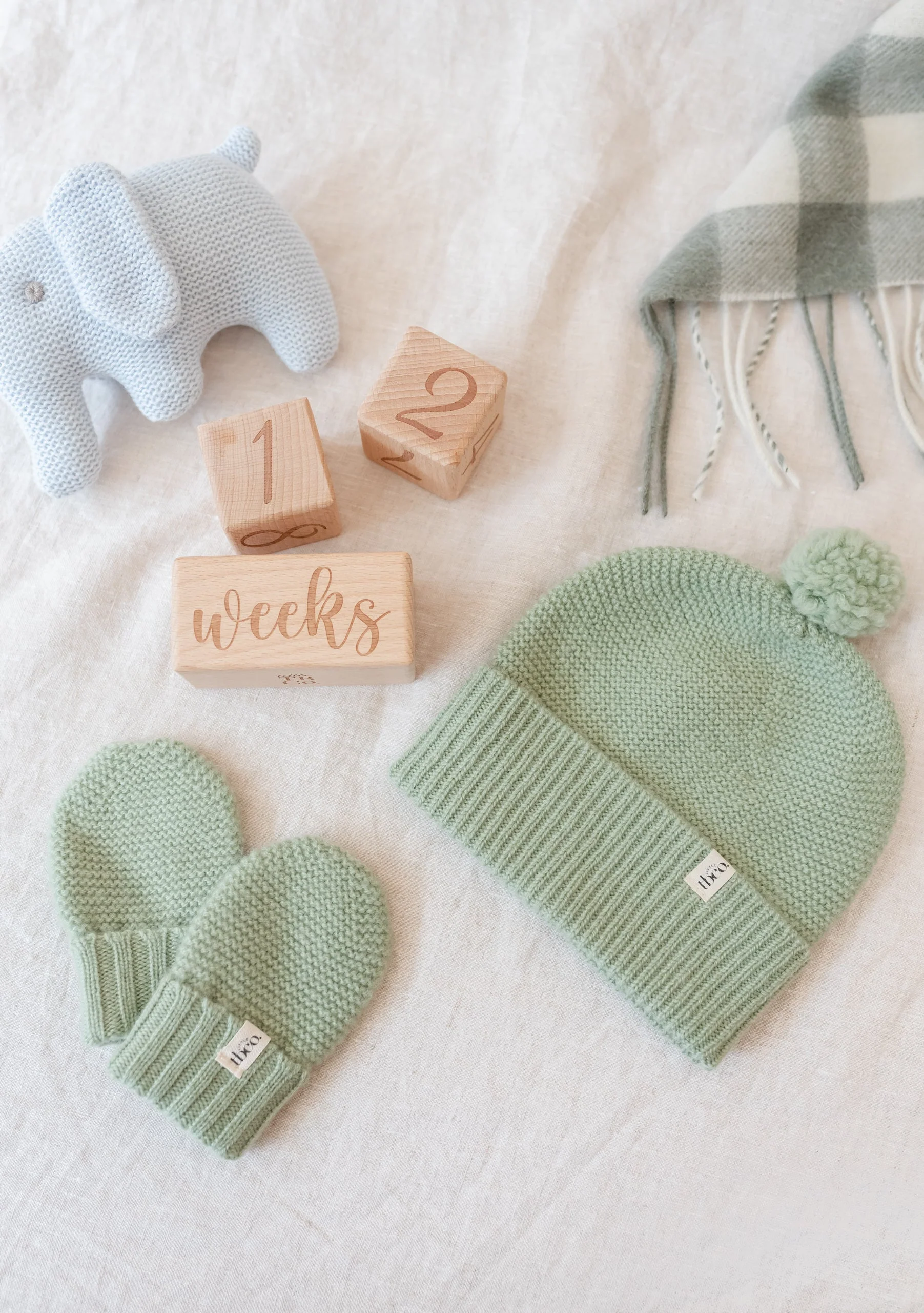 Merino Wool Baby Mittens in Pistachio - Image 2
