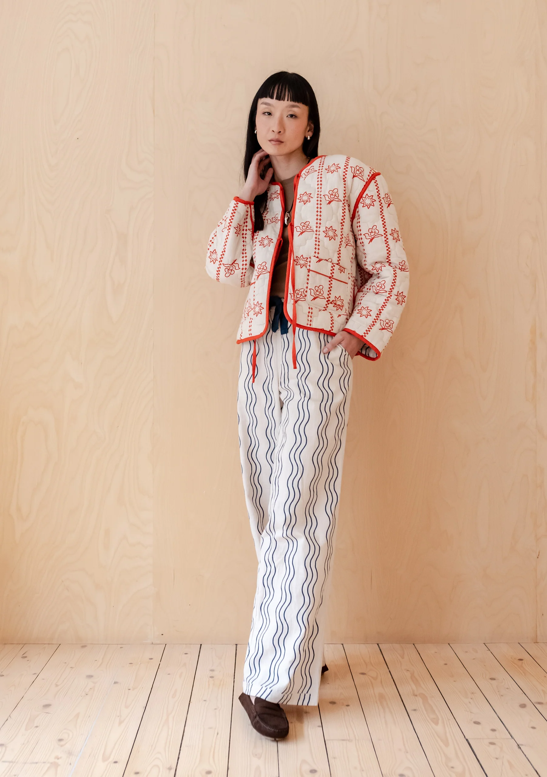 Quilted Cotton Jacket in Reversible Flora Wave - Image 3