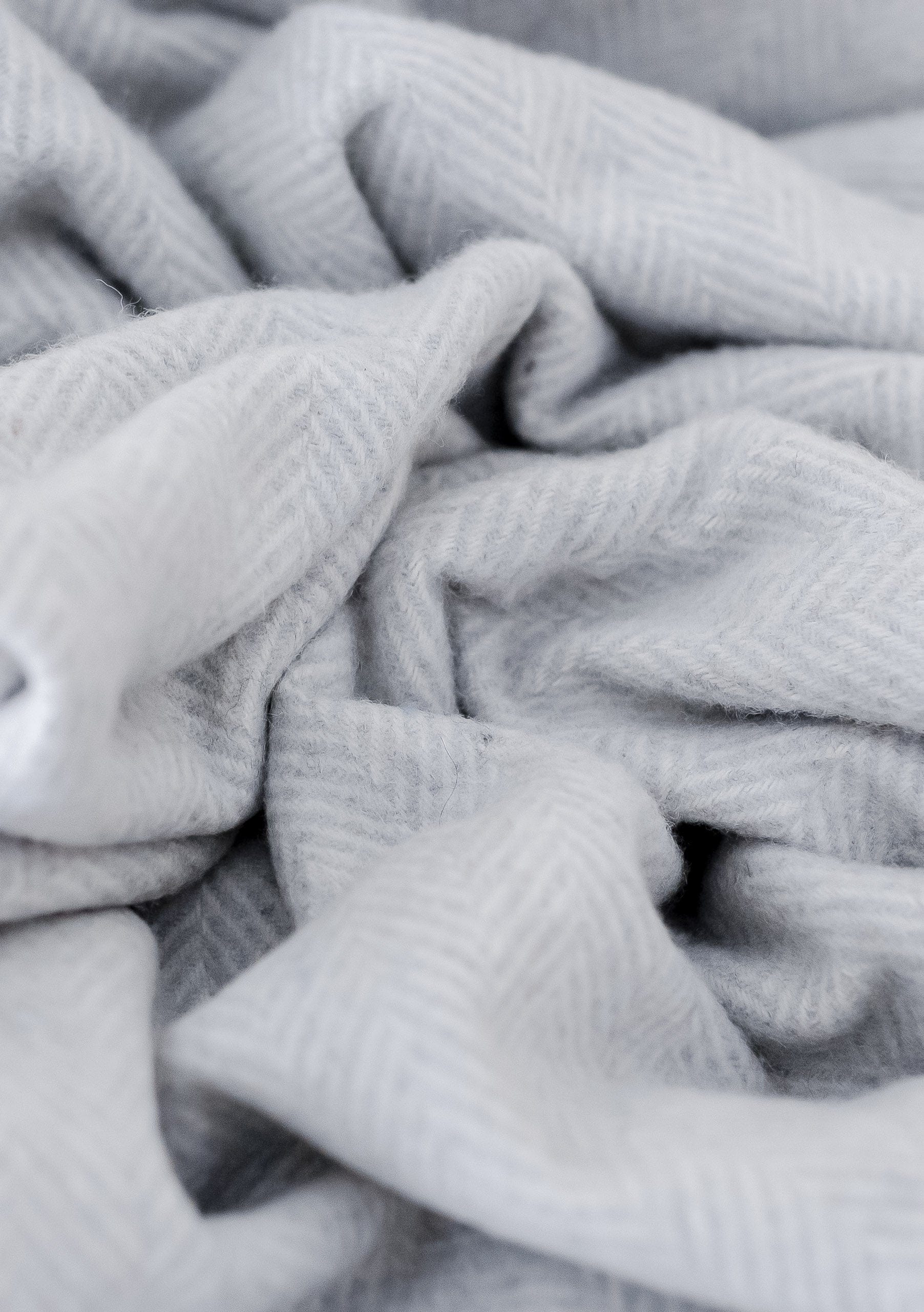 Recycled Wool Blanket in Silver Herringbone - Image 2